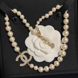 CHANEL Pearl Necklace with Gold Accents